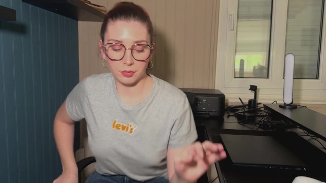 I FUCK MY STEPDAD WHILE MY MOM IS OUT SHOPPING